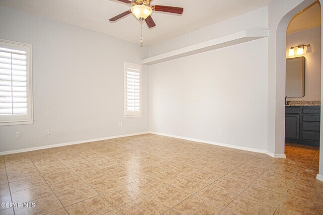 Building Photo - 5902 Redstone Mesa Ct