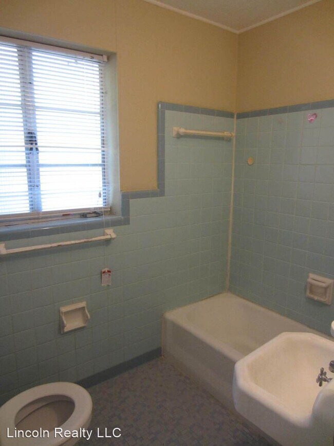 Building Photo - 3 br, 1 bath House - 2324 Diana Drive*
