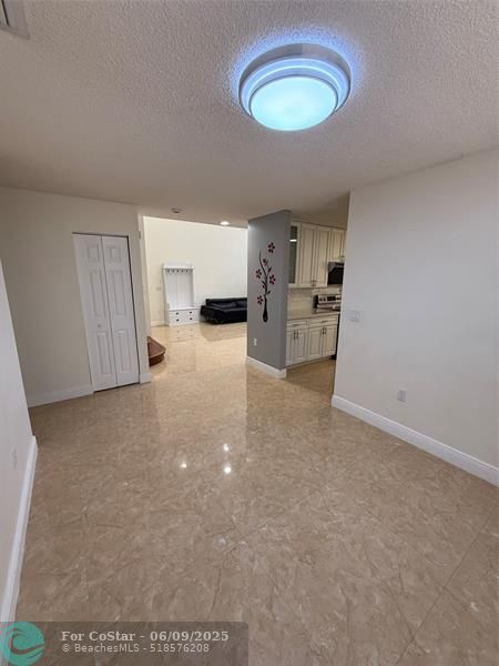 Building Photo - 11660 NW 52nd Ct