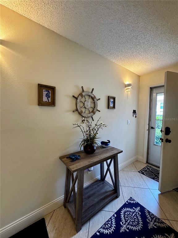 Building Photo - 4377 Longmeadow