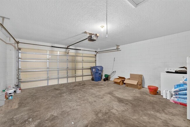 Building Photo - 818 Cherry Laurel St