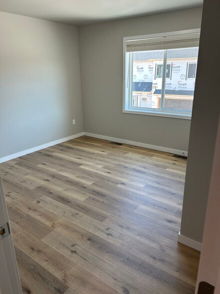 Building Photo - 2708 36th Ave S