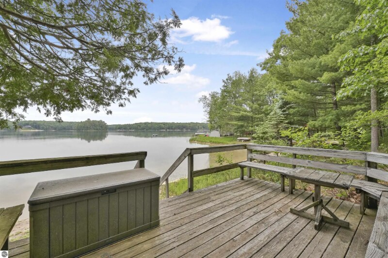 Building Photo - 542 Island View Dr