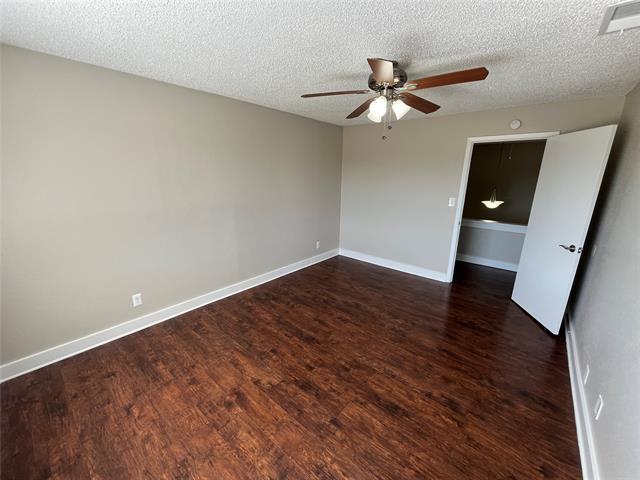 Building Photo - 415 Towne House Ln