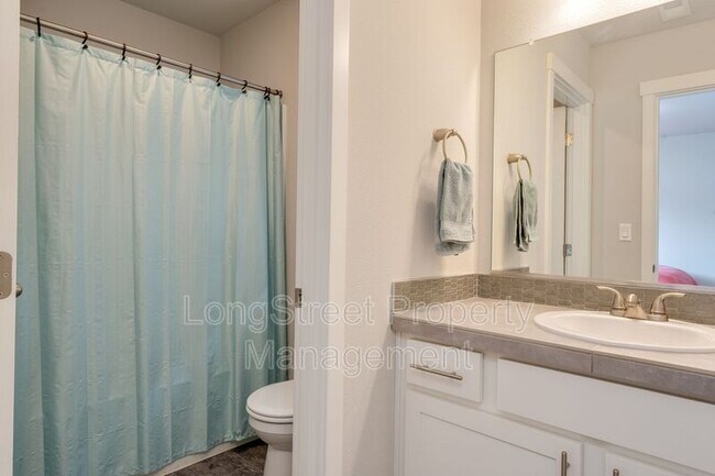 Building Photo - 17854 SW Rudolph Ln