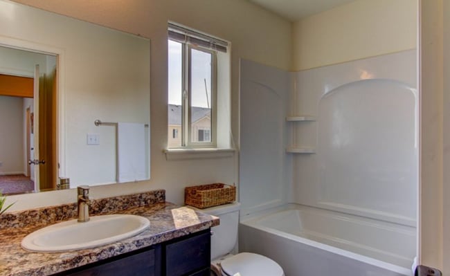 Building Photo - Fantastic 2 Bedroom Condo Avail 5/13