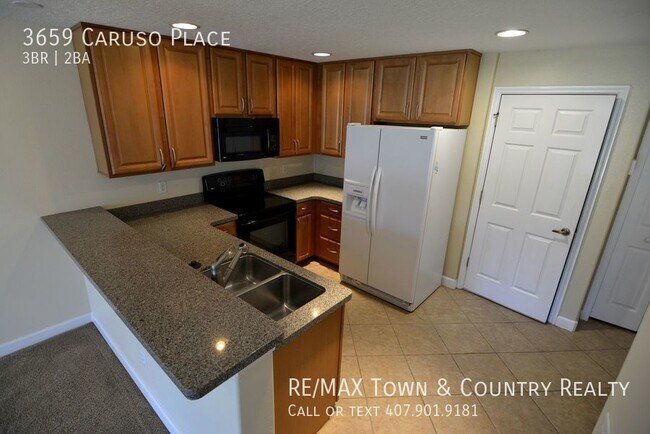 Building Photo - Oviedo Townhome for Rent in Hawthorne Glen