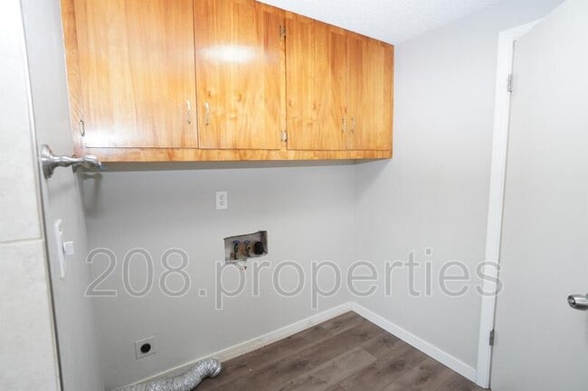 Building Photo - 315 Ivy St