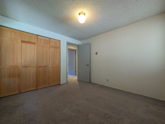 Building Photo - Fantastic 3-Bedroom, 2.5-Bath Home In East Eugene!