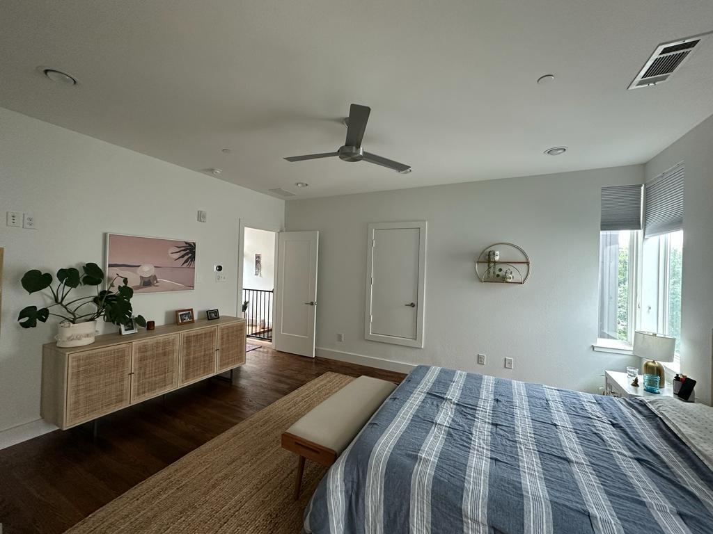 Building Photo - 5705 Bryan Pky