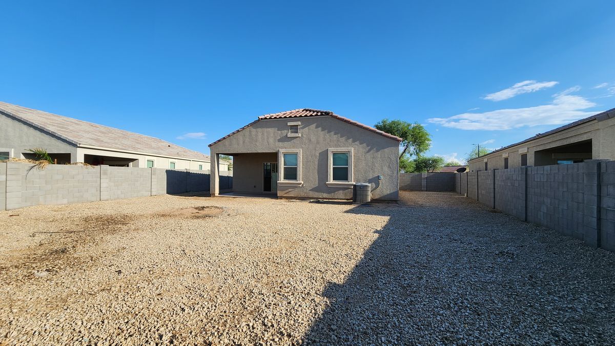 Building Photo - 41932 W Manderas Ln