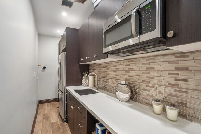 Building Photo - Beverly Hills Luxury Villa with Resort-Style Pool & Spa