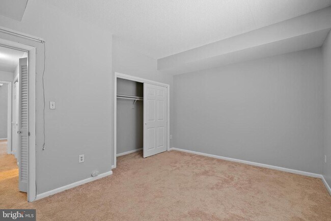 Building Photo - 538 Brummel Ct NW