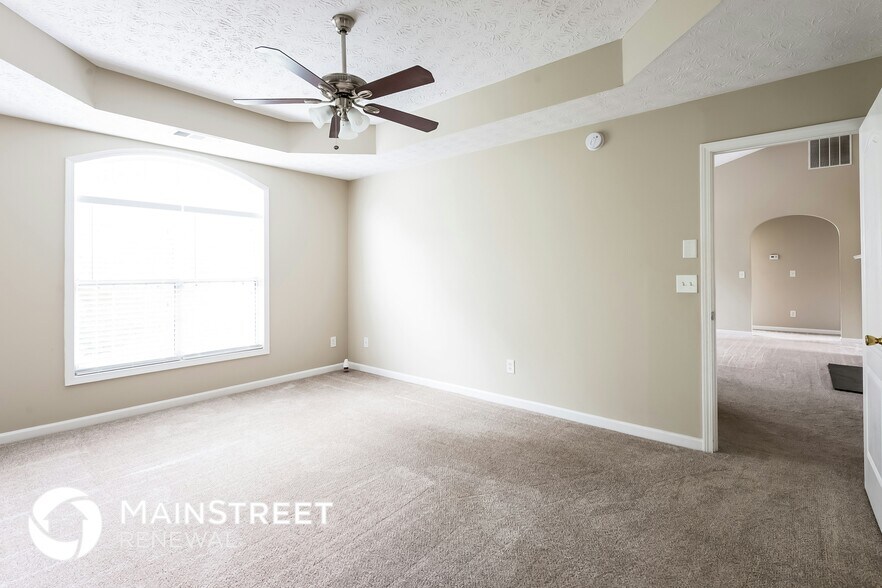 Building Photo - 10576 Day Lily Dr