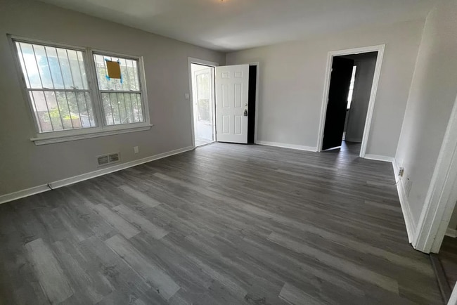 Building Photo - 904 46th St Ensley
