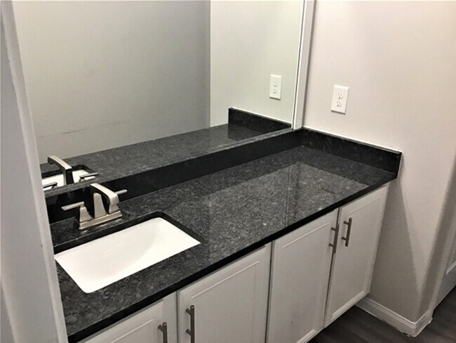 Building Photo - 13214 Ambrosa Dr