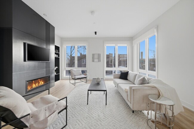 Building Photo - 4256 W Belmont Ave