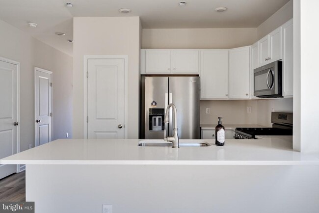 Building Photo - 69 Nelsons Wy