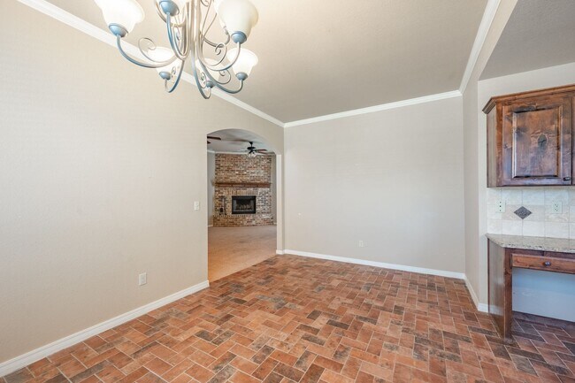 Building Photo - 3/2 in Hillside Terrace!
