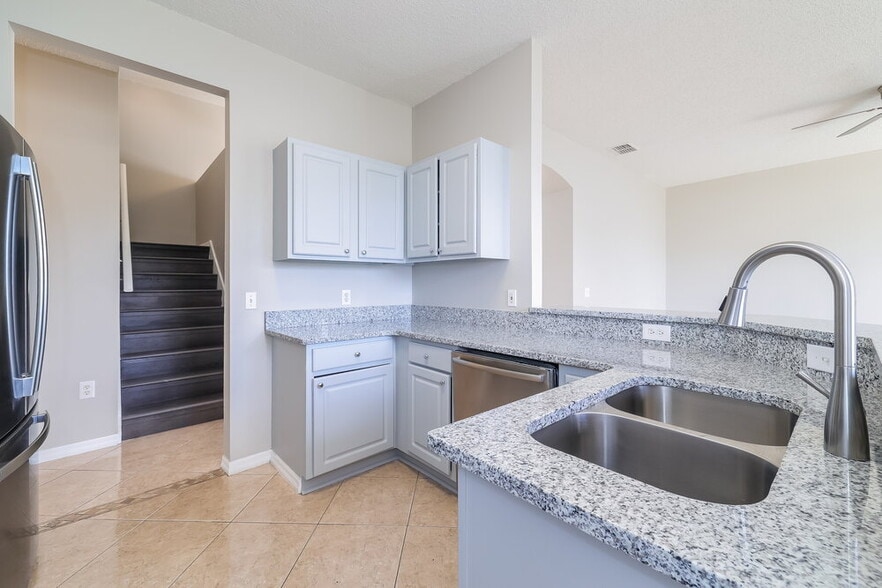 Building Photo - 418 Bedlington Ct