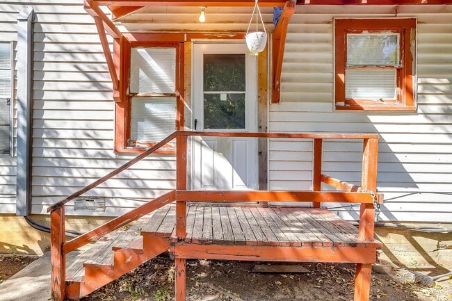 Building Photo - 2604 Bomar Ave
