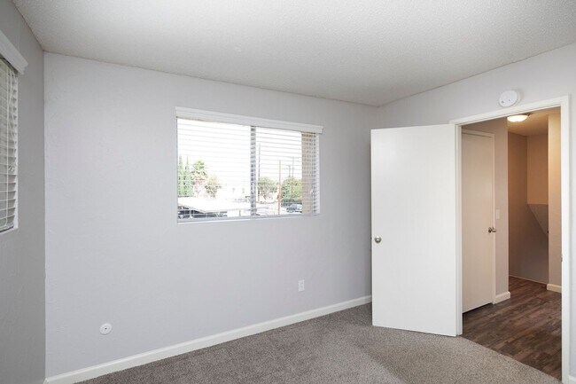 Building Photo - 441 Dominguez Way