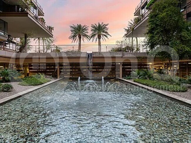 Building Photo - 7157 E Rancho Vista Dr