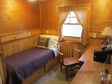 Bedroom - E10544 E Salem Ridge Rd