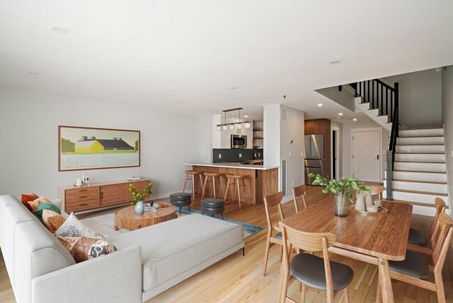 Building Photo - 199 Coolidge Ave