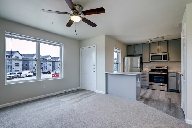 Building Photo - 155 Plez Morgan Dr