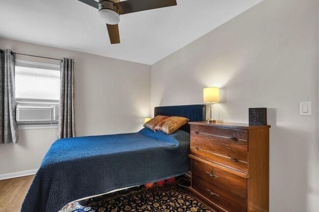 Building Photo - 1 bedroom in Chicago IL 60630