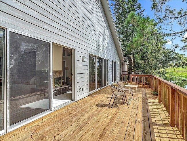 Building Photo - 289 Gull Dr S