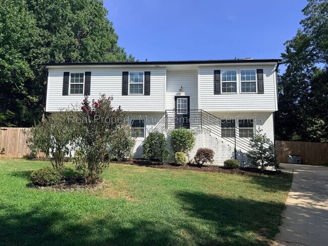 Building Photo - 108 Hassell Ct