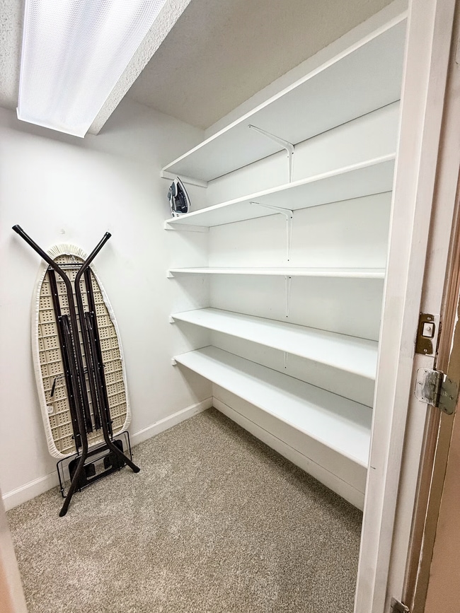 Building Photo - 1702 Garrison Pl