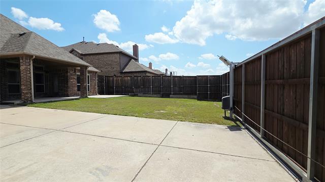 Building Photo - 12381 Summertree Dr