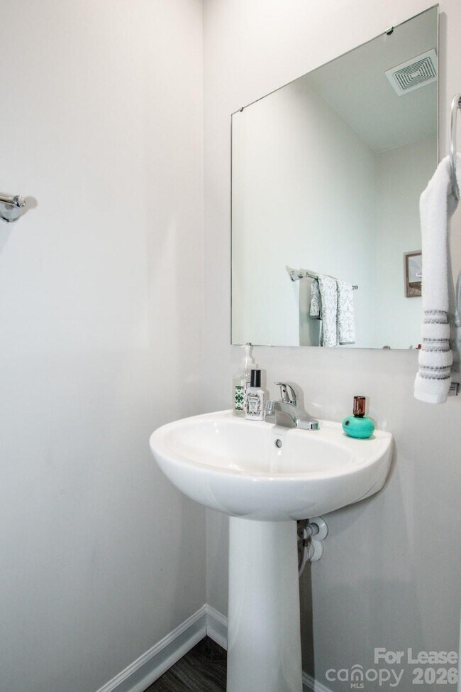 Building Photo - 177 Crownpiece St