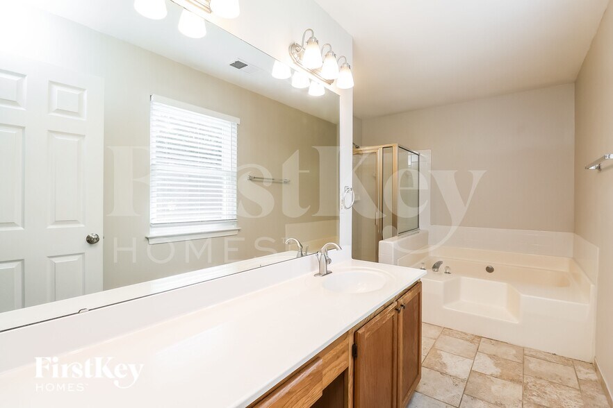 Building Photo - 1302 Sweetgum Ln