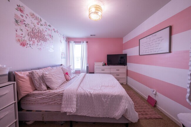 Building Photo - 4 Bedrooms | 2.5 Bathrooms | 2,032 Sq. Ft