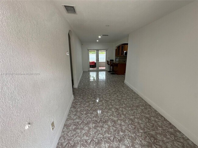 Building Photo - 15640 SW 102nd Pl