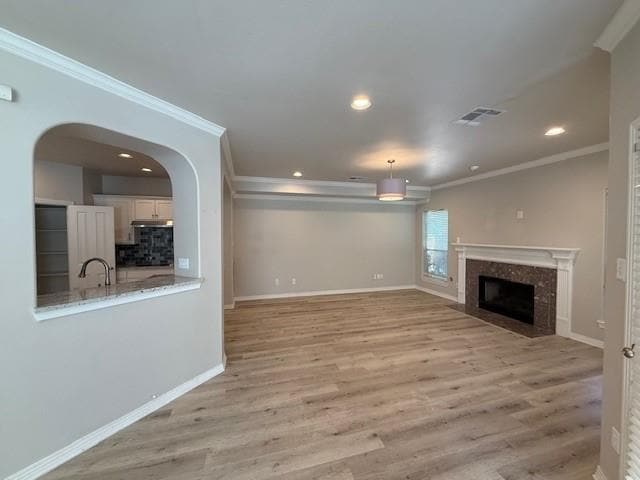 Building Photo - 5600 Wolf Ct