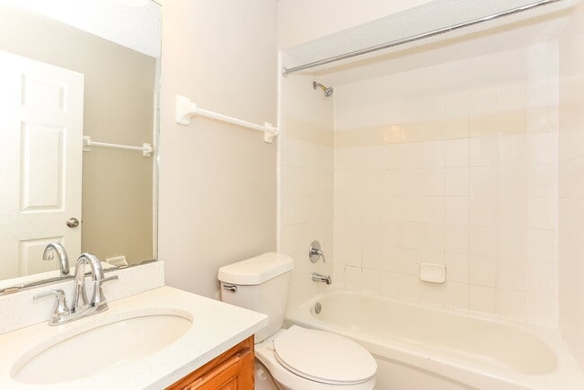 Building Photo - 3720 Arava Dr