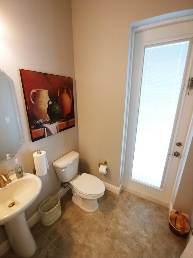 Building Photo - "Spacious 4 Bed, 3.5 Bath Rockledge Rental - Your Dream Home Awaits!"