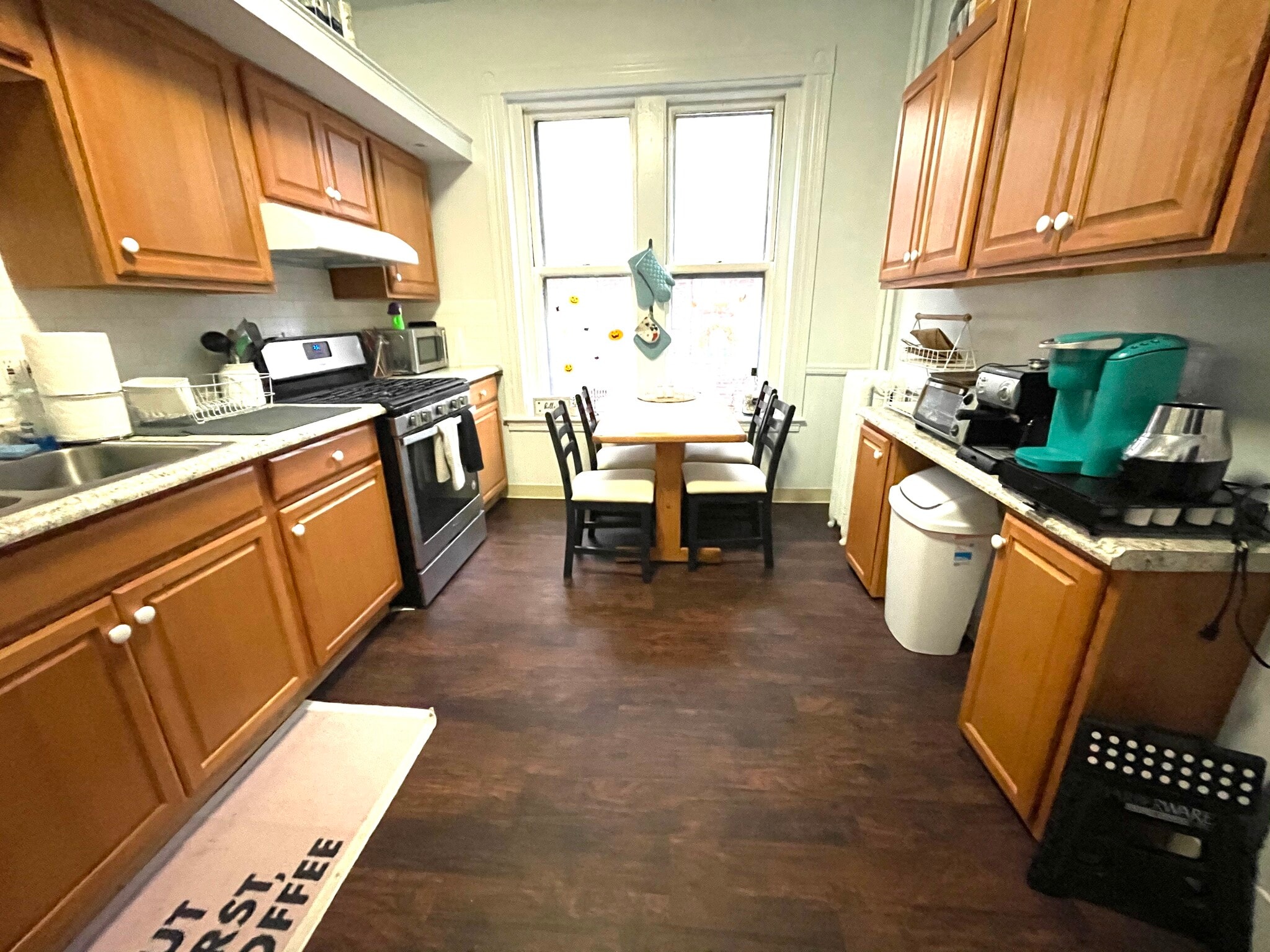 Kitchen - 73 Westland Ave