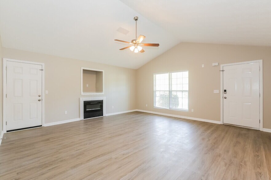 Building Photo - 1052 Navaho Trail