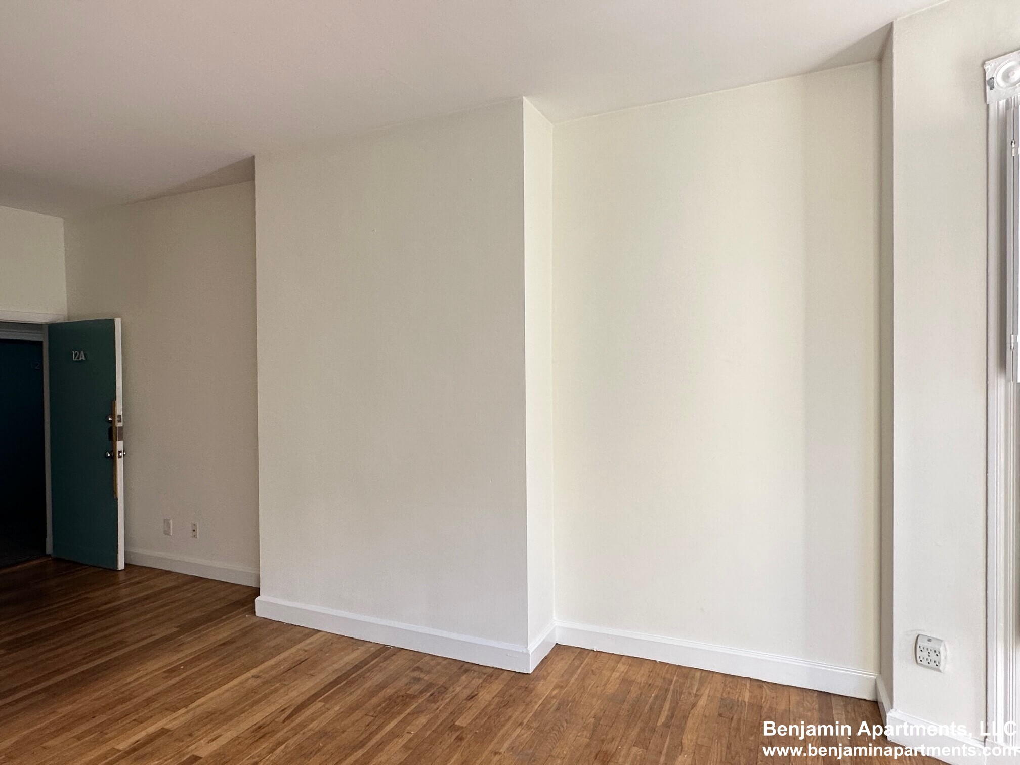 Building Photo - 510 Beacon St