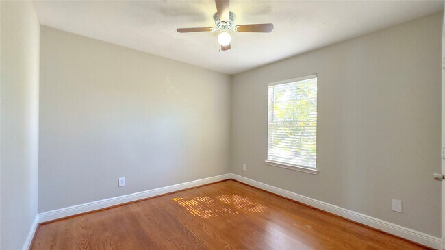 Building Photo - 9923 Farrell Dr