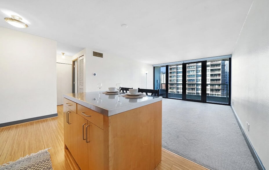 Primary Photo - 111 SW Harrison St