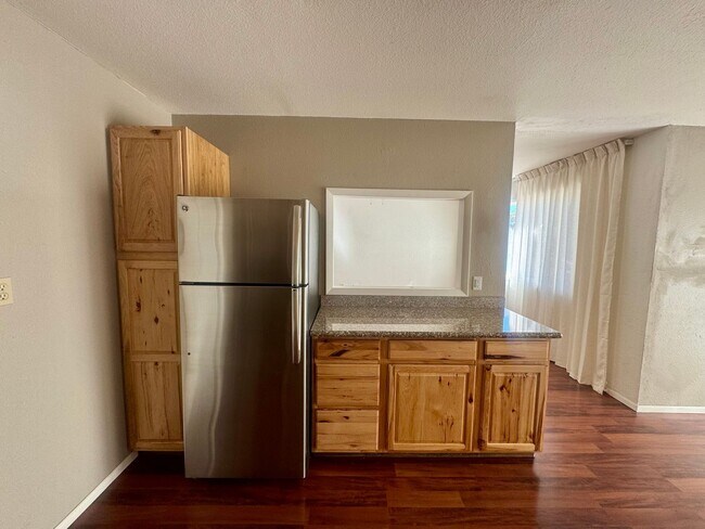 Building Photo - Manitou - CP