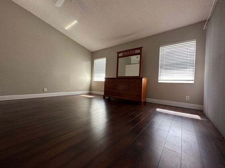 Master Bedroom - 6016 NW 91st Way