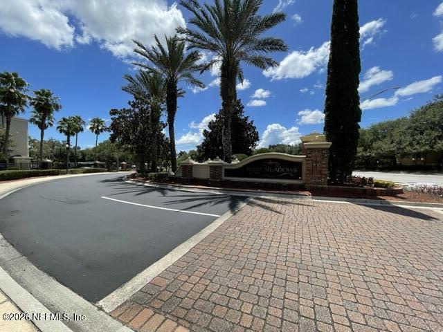 Building Photo - 7801 Point Meadows Dr